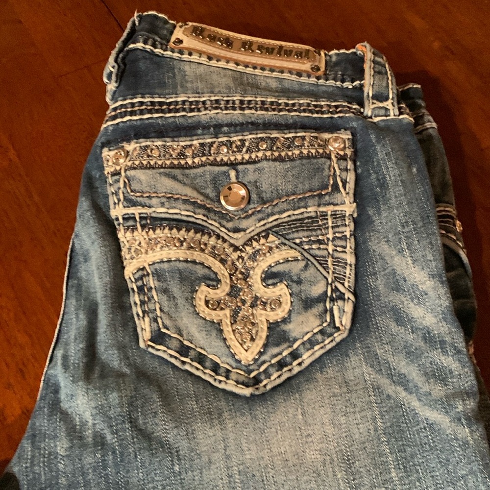 Brand new,no tag Rock Revival Glade Straight with studs fashionable jeans size30